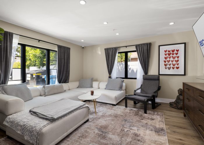 Living room at Recovery Dynamics